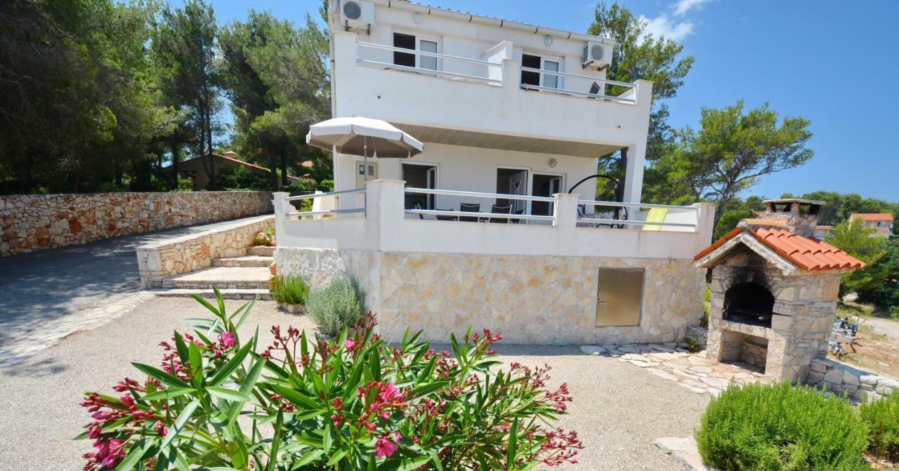 Apartmani Cesarec Basina 외부 사진