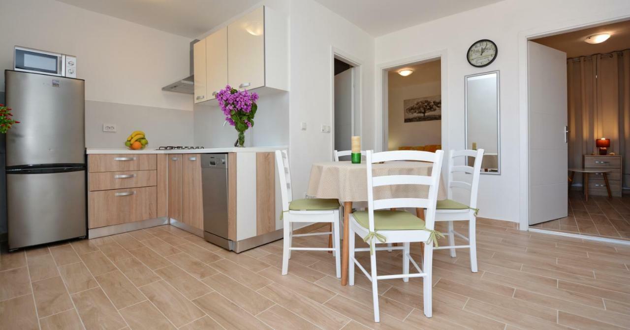 Apartmani Cesarec Basina 외부 사진